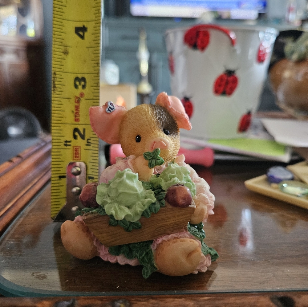 This Little Piggy "Sow Lucky" - Enesco Pig Figurine with Pink and Green Accents - Picture 6 of 6